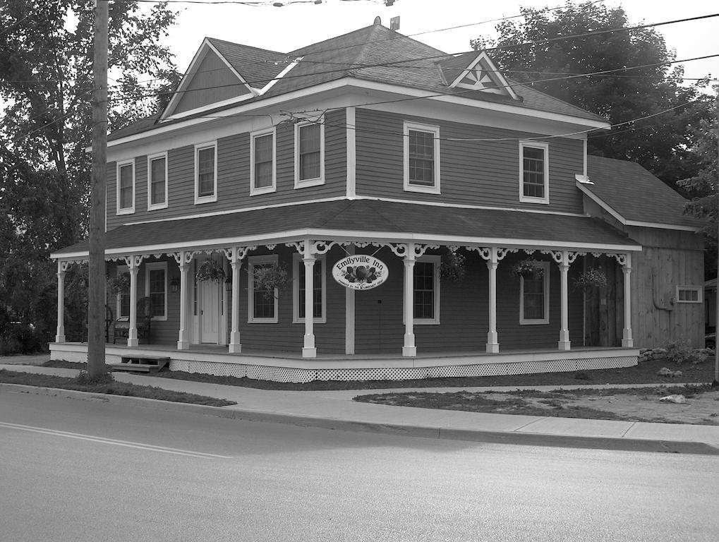 Emilyville Inn Campbellford Екстер'єр фото